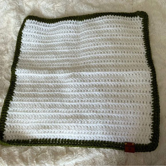 NWT BABY LOVEY, security blanket, baby blanket, crib blanket, crochet handmade - Picture 1 of 2